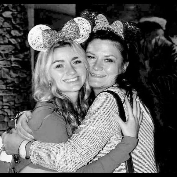 Meet your Posher, Angelina - Picture 1 of 1